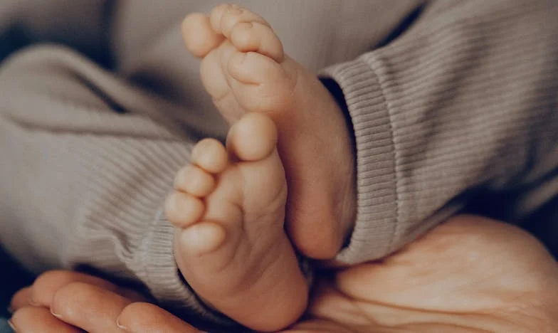 Na schodech paneláku: Útěk z pekla a hledání naděje