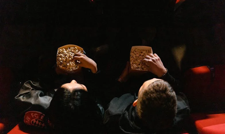 „Nevidíš, že tvoje matka našeho syna nemiluje?“: Deset let v sevření tchyniny chladnosti