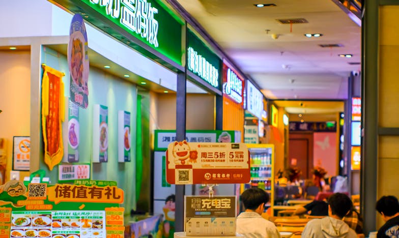 Nevěsta, která rozbila ticho: Proč na naší svatbě nebylo jídlo