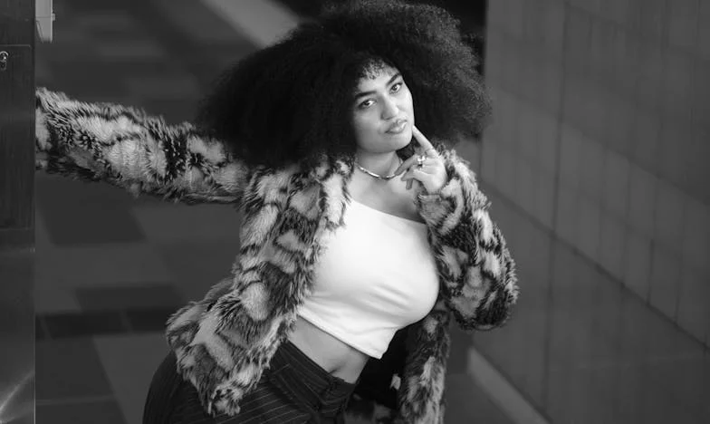 Stíny minulosti: Boj mozaikové rodiny o štěstí