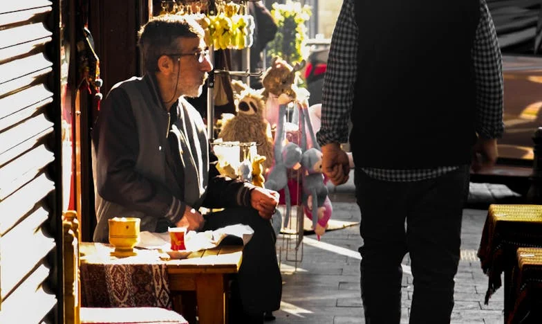 Všechno je to jen harampádí, řekla Petra. Teď nevím, jak s ní mluvit dál.