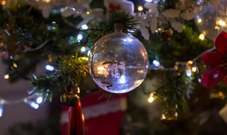 Když tchyně řekla: "Tak co, vezmeme si hypotéku?" – a já byla neviditelná. Můj návrat domů k mámě