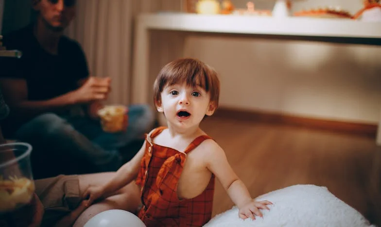 Můj manžel si vybral první třídu s matkou – Cesta mezi pýchou a pravdou v české rodině