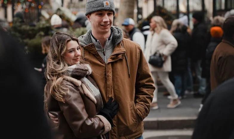 Stíny za zavřenými dveřmi: Příběh jedné rodiny z Prahy