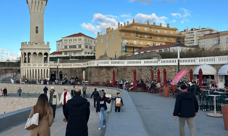 Věnec, který rozbil mé manželství: Příběh o lásce, zradě a hledání pravdy v srdci Prahy