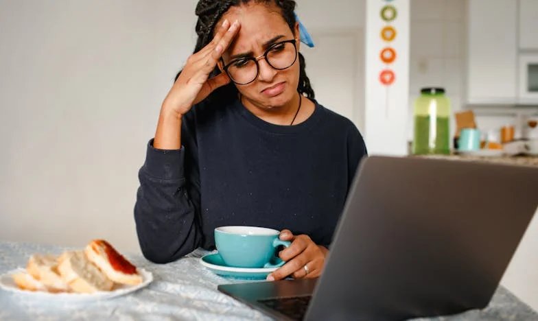 Zrada, která začala jedním telefonátem – příběh Magdy z Brna