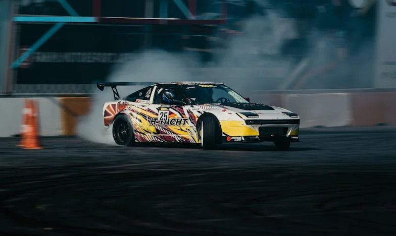 Bílá obálka na prahu: Když minulost roztrhá rodinu