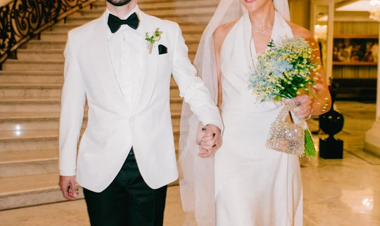 Jak jsem se snažila zastavit nepozvané příbuzné, kteří nám rozbíjeli každou oslavu – příběh plný napětí a rodinných tajemství