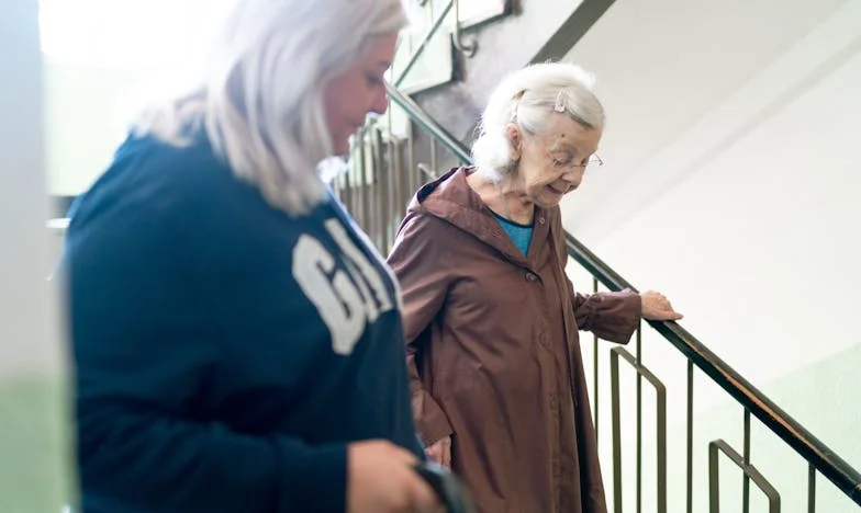 První rande po padesátce: Když vás dcera donutí dát životu druhou šanci