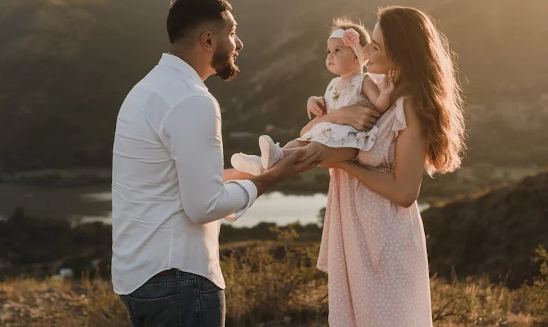 Stíny minulosti: Když tchyně hlídá mé dítě a já ztrácím půdu pod nohama