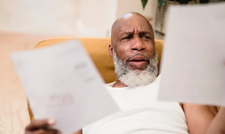 „Vstaň a udělej mi kafe!” – Jak můj zeť obrátil náš domov vzhůru nohama během dvou týdnů a kde končí hranice rodiny