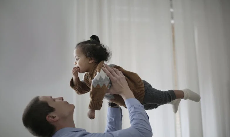 Když se rodina obrátí proti tobě: Noc, kdy jsem se stal cizincem ve vlastním domě