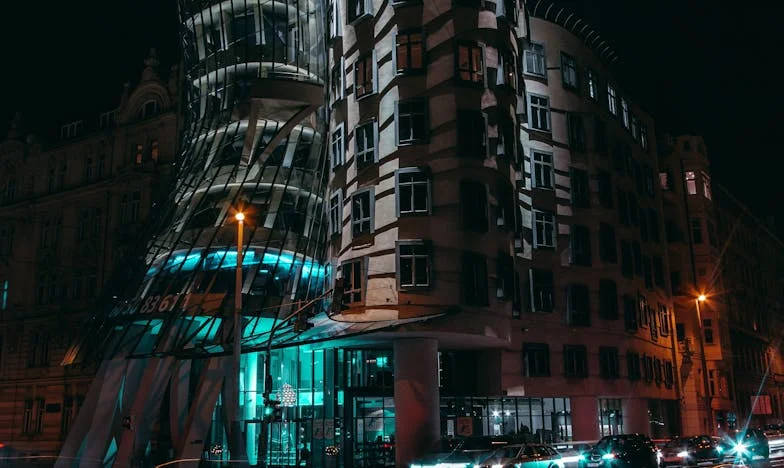 „Ještě pořád spíš? Už bys měla udělat snídani pro Honzíka!” – Konec jednoho vztahu v české realitě