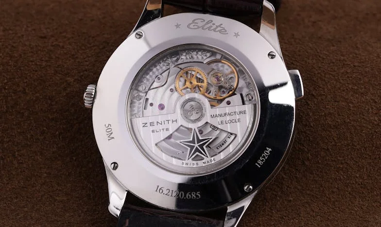 „Mami, ty máš šedesát. A on taky není nejmladší. A ještě spolu chodíte po městě za ruku?“: Poprvé jsem se zamilovala v šedesáti