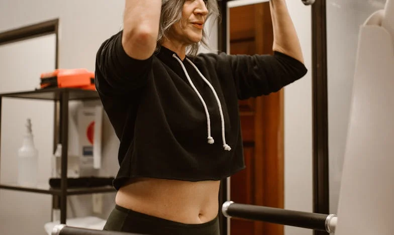 Pod jednou střechou: Zrada, krádež a ticho mezi námi