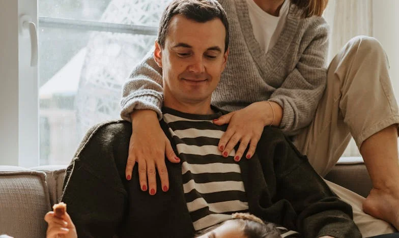 „Ustup si, synu. Tohle je chlapská práce,“ můj táta říkal mému manželovi pokaždé, když se snažil pomoct u grilu. Do tří let jsem si myslela, že se jmenuju Dýně.