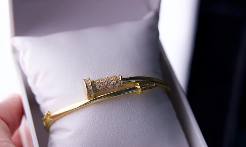 „Радвам се, че ще имам дете, но си тръгвам” – Историята на една българска майка за изневярата и новото начало