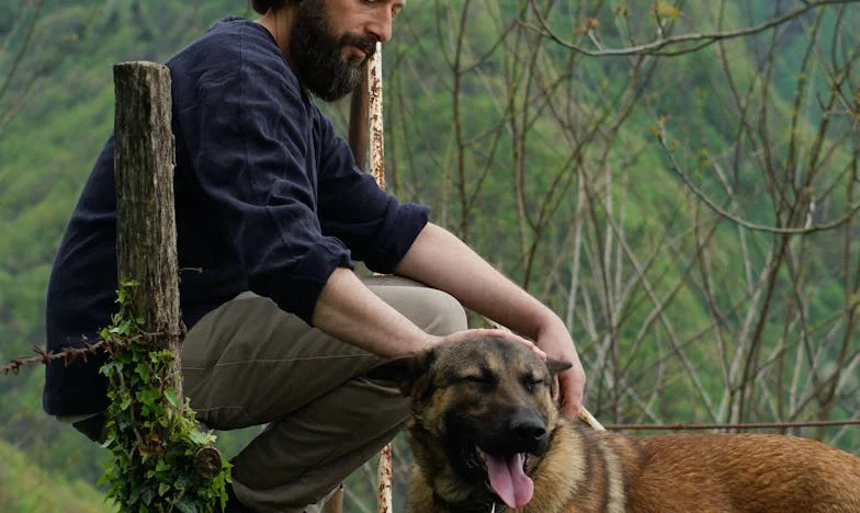 Когато домът се превърне в чуждо място: Изповедта на една българска майка, която изгуби всичко в името на семейството