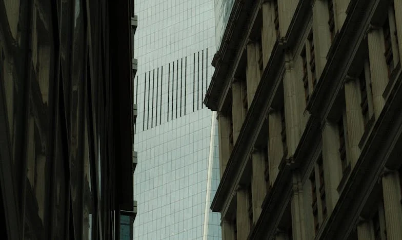 Защо трябва да продам апартамента си, за да е щастливо семейството на мъжа ми? – Българската битка на една съпруга за собствения си дом