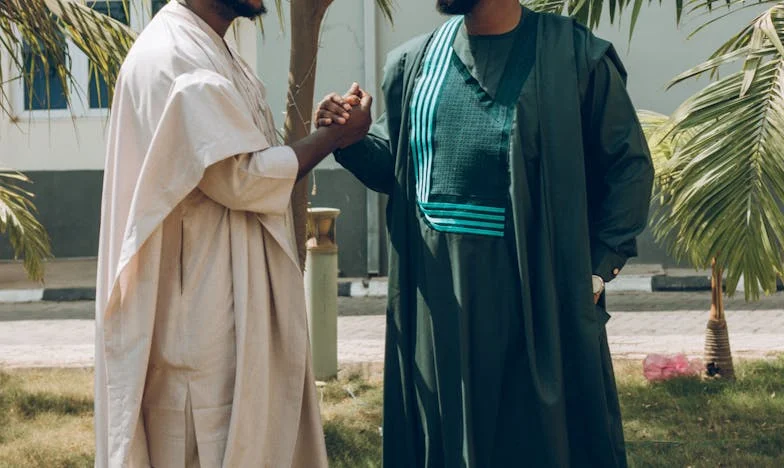 Пощенска картичка от отсъствие: Историята на една изчезнала любов