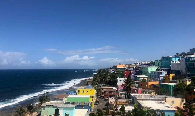 Сянка от миналото: Когато свекървата отглежда детето ти