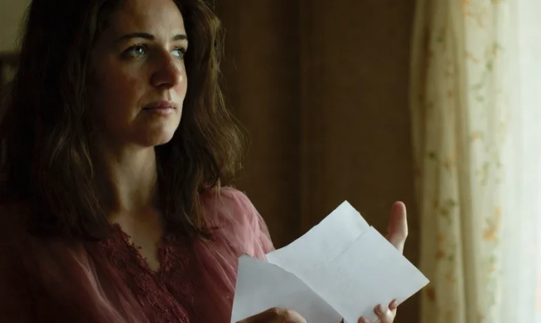 Домът, който никога не беше наш: История за семейно предателство