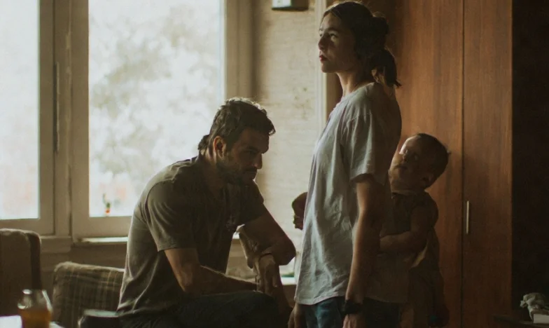 Между лоялността и собственото щастие: Горчивата цена на семейните задължения