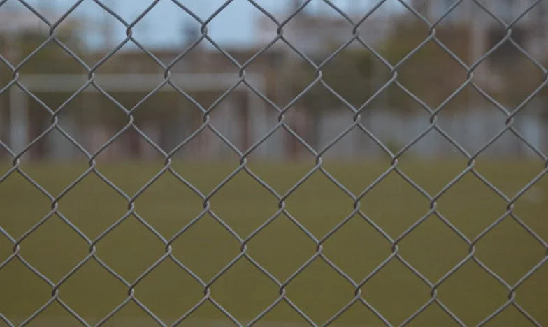 Дъщеря ми се срамува от мен, защото не мога да ѝ купя подаръци – Изповедта на една самотна майка от Пловдив