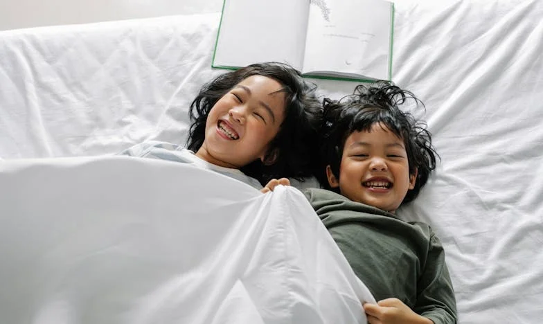 Кутията със стари снимки – животът след Иван