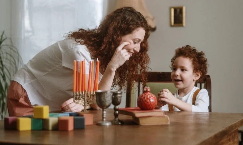 Между дълговете и майчината обич: Моята битка за сина ми