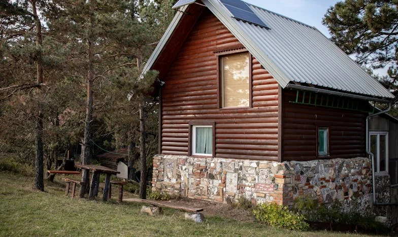 Невидимото жури: Една рокля, една вечер и тежестта на осъждането