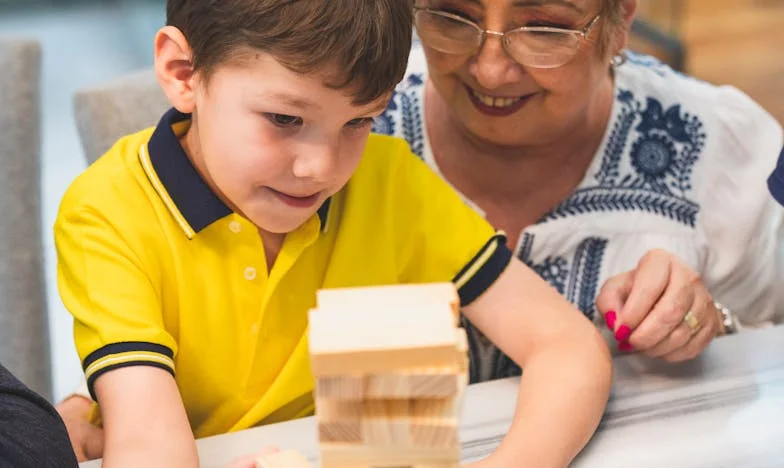 Пукнатините в сърцето: Семейство, разкъсано от тайни