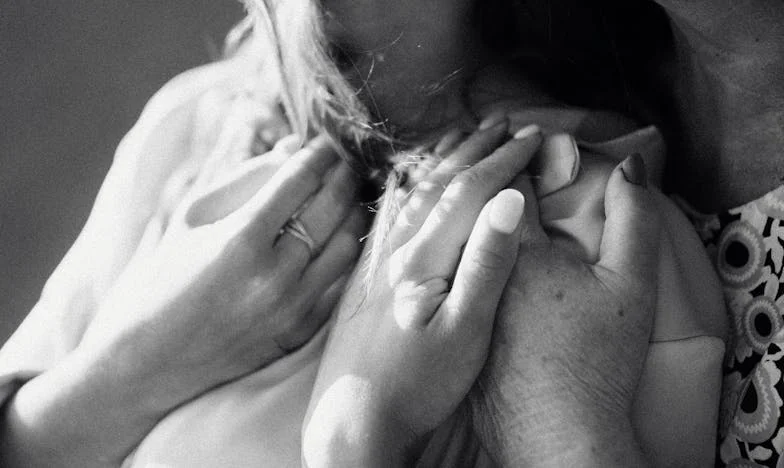 Втора младост под един покрив: Когато дъщеря ми се върна у дома с дете