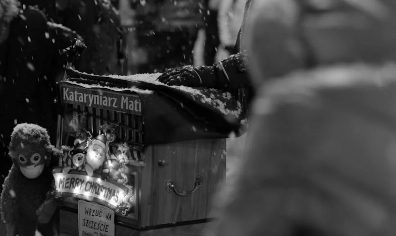 Каша за вечеря и тишина зад вратата: Историята на едно българско семейство в Люлин