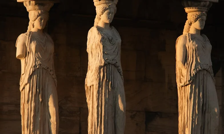 Когато дъщеря ти звъни само за пари: Историята на една българска майка