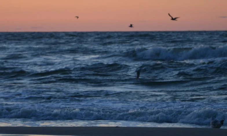 Когато научиш за сватбата на сина си от съседката: Историята на Мария и мълчанието в семейство Попови