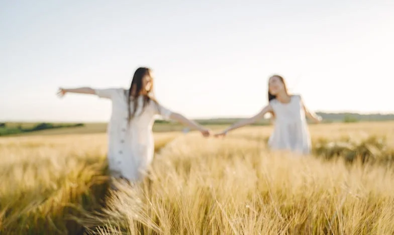 Никога не се омъжих: Измяна под един покрив