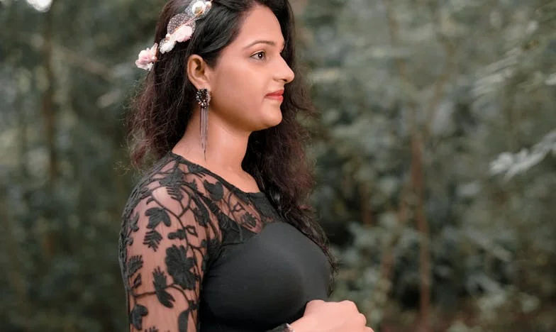 „Ти ни излагаш, мамо“ – Моята любов след шейсет и борбата за щастие