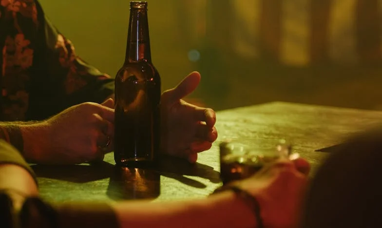 Вчера отново дойдоха заедно: майка ми и свекърва ми – молбите им разбиват сърцето ми