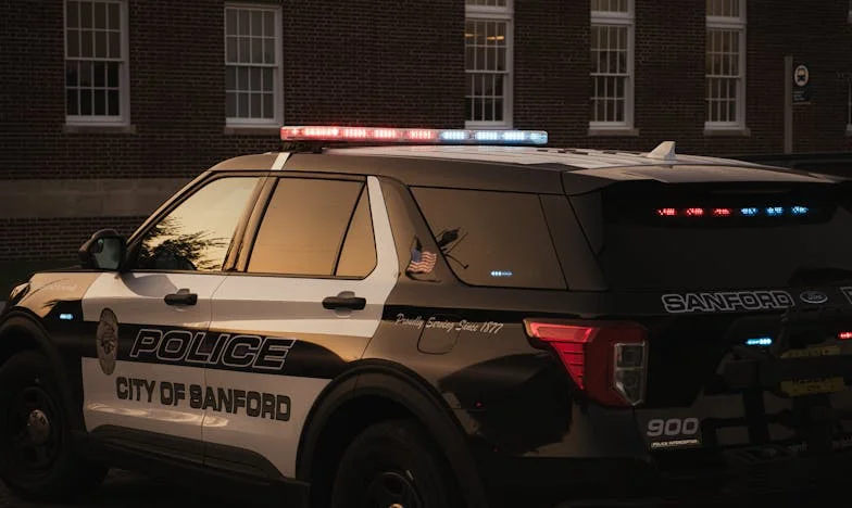 „Подпиши го, Ани“ – История за предателството, битката за дома и спасението чрез детето