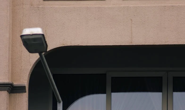 Съседката, която винаги чукаше за нещо сладко