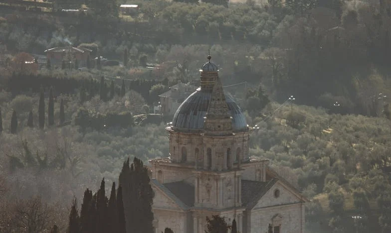 В затворения кръг: Когато майка губи сина си