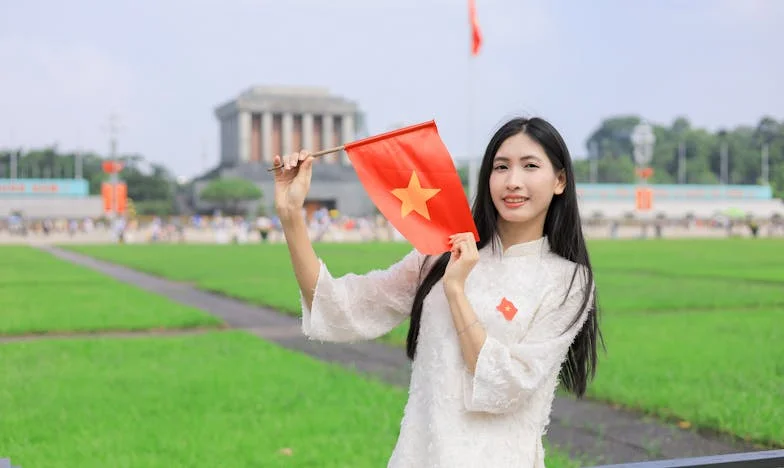 Години в чужбина за тяхното бъдеще: Купих им домове, но не ме пуснаха да пренощувам