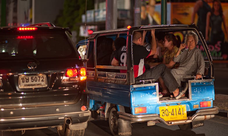 Когато светът ми се срина: Историята на една жена между предателството и себеоткриването