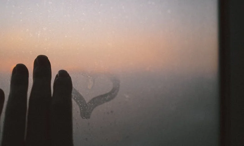 Синът ми ме изключи от живота си, след като спрях да го издържам: една година без внучката ми