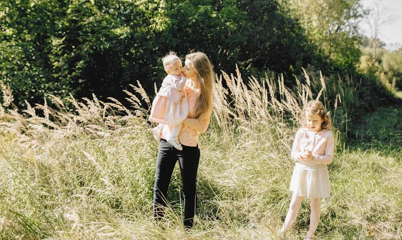 Вместо да поеме отговорност за детето си, той потърси помощ от майка си: Историята на една българска майка