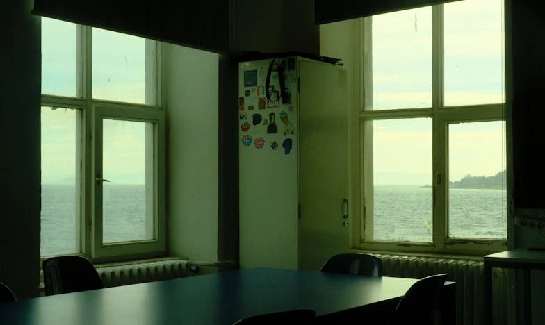 Между два свята: Сълзите на прага на моя втори баща