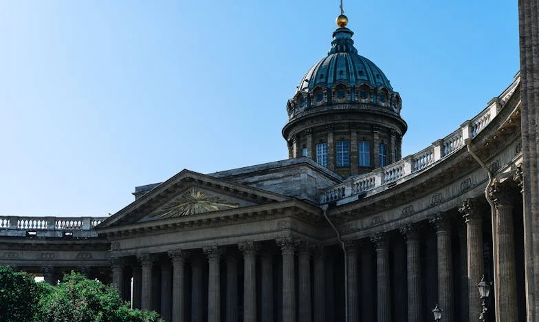 Неделният обяд при мама Мира: Истината, която разрушава и лекува