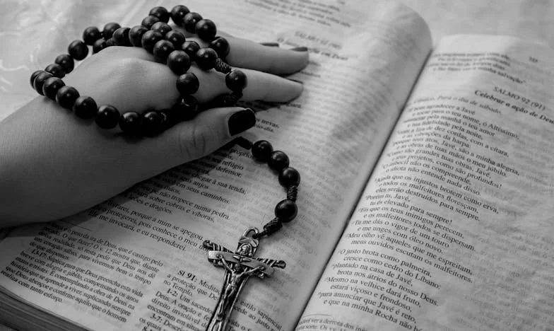 Сянката на миналото: Когато поканиш съдбата у дома си