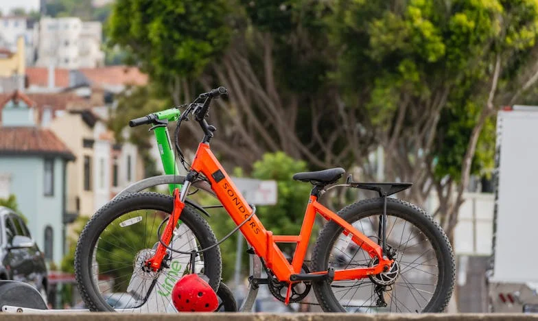 Тишината между нас: Как изгубих връзката с внучката си